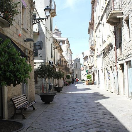 B&B Piazza Di L'Ara Tempio Pausania Exterior photo